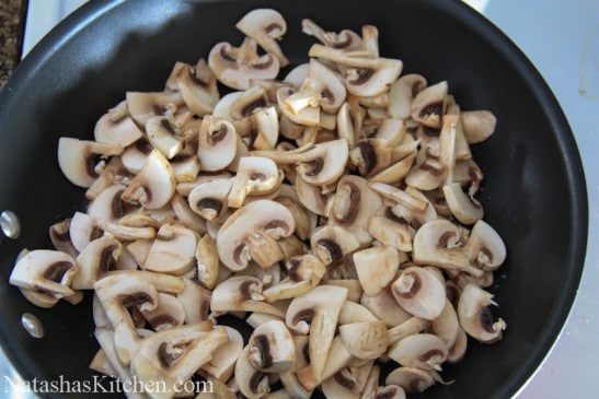 Russian Mushroom and Potato Soup Recipe-6