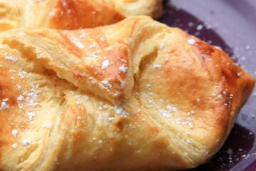 This Cheesecake Danish recipe is easy and good - you can't go wrong with that! Self control goes out the window when these danishes are around!