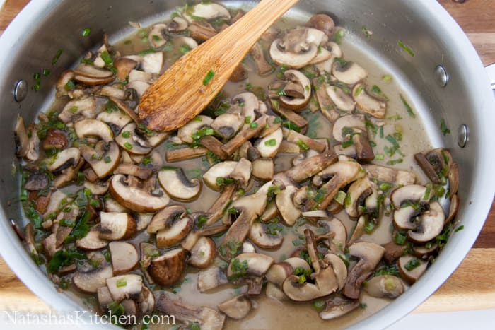 Chicken with Mushroom White Wine Cream Sauce
