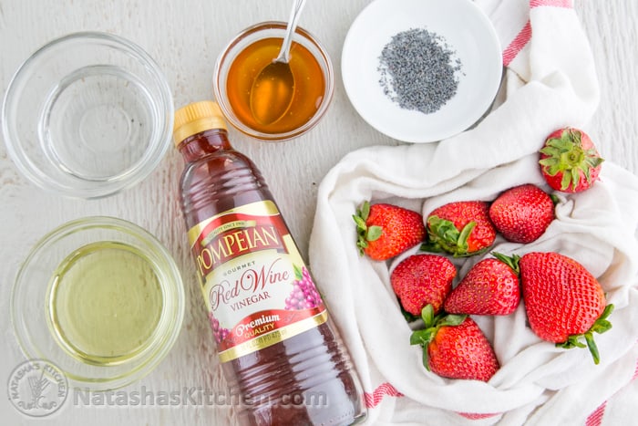 Fruit and Spinach Salad with Strawberry Vinaigrette - Image 3