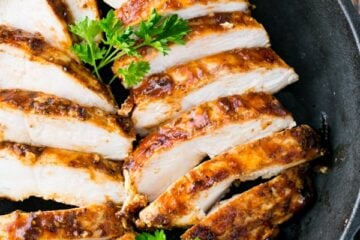 This is my sister's famous juicy BBQ chicken breast recipe. It was the most tender and juicy barbecued chicken breast I've tried.