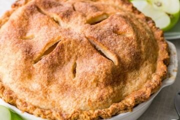 Cinnamon Apple Pie Recipe with a flaky cream cheese crust. Now THIS is an apple pie. @natashaskitchen