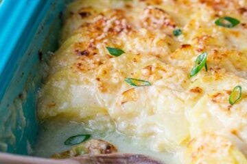 This skinny scalloped potato gratin is creamy and tastes incredibly indulgent! @natashaskitchen