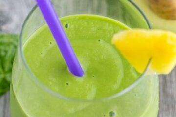 This pineapple avocado green smoothie is delicious, healthy, energy boosting and good till the last drop. @natashaskitchen