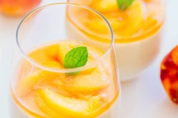 This peach mousse is loaded with fresh peaches - more than 1 lb goes into making this peach cream dessert so it actually tastes like peaches! | natashaskitchen.com