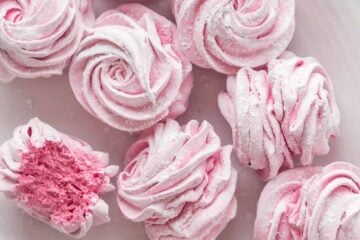 Zephyr is a Russian homemade marshmallows recipe - so fluffy with amazing blackberry flavor, and they melt in your mouth. How to make homemade marshmallows! | natashaskitchen.com