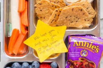 Finally!! Kid-Approved School Lunch Ideas - wholesome and fun to eat! Includes hot school lunch thermos options. Bonus: easy kid-friendly yogurt parfait! | natashaskitchen.com