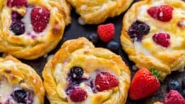 Cheese danishes with lemon glaze