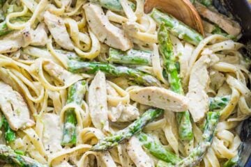 chicken pesto pasta in creamy sauce