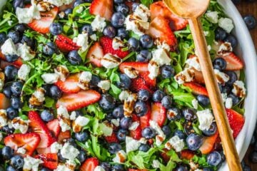 Arugula salad dressed with balsamic glaze