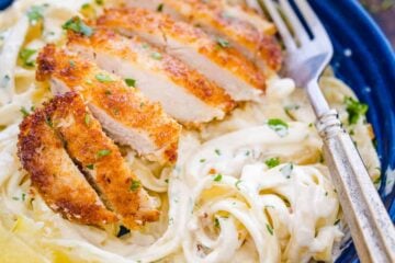 Lemon Chicken Pasta in a bowl garnished with parsley