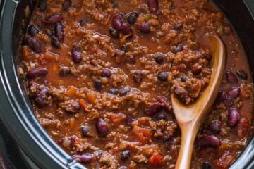 Beef chili in crockpot