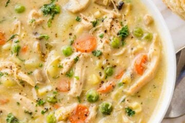 chicken Pot Pie Soup in a bowl