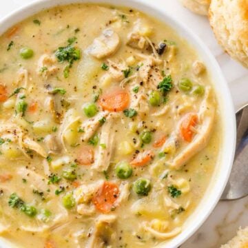 chicken Pot Pie Soup in a bowl