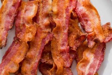 Air Fryer bacon on serving plate