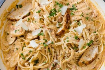 Cajun Chicken pasta in skillet