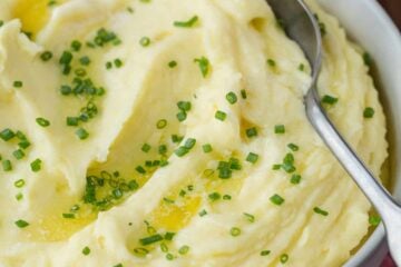 Creamy garlic mashed potatoes in serving bowl