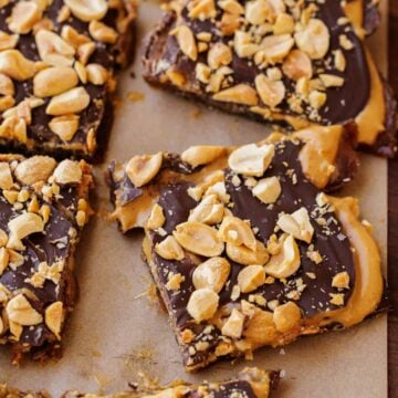 Date snickers cut into servings